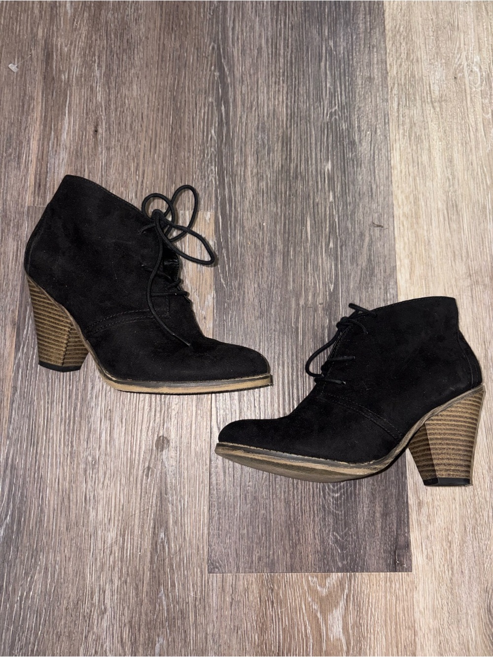 MIA Shawna Black Faux Suede Lace-Up Ankle Booties Chunky Heel Size 7